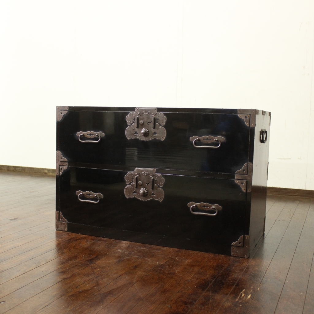 新入荷!アンティーク!兜金具!艶有!庄内箪笥!古家具/古民家/時代箪笥/チェスト/和家具/古道具/古民具/ローボード/収納/レトロ拍卖