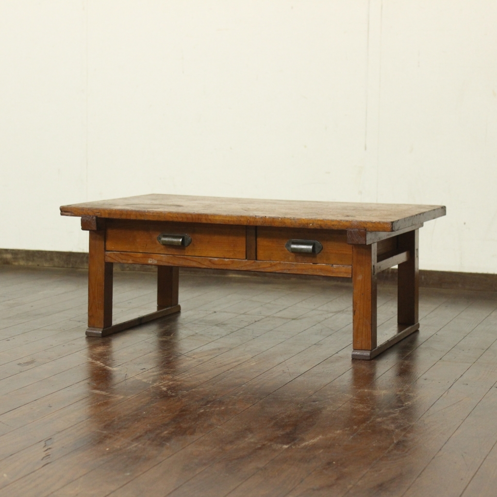 新入荷!アンティーク・レトロ!古い使い込まれた風合いが良い文机!古材テーブル古家具/古道具/テレビ台/帳場机/ローボード拍卖