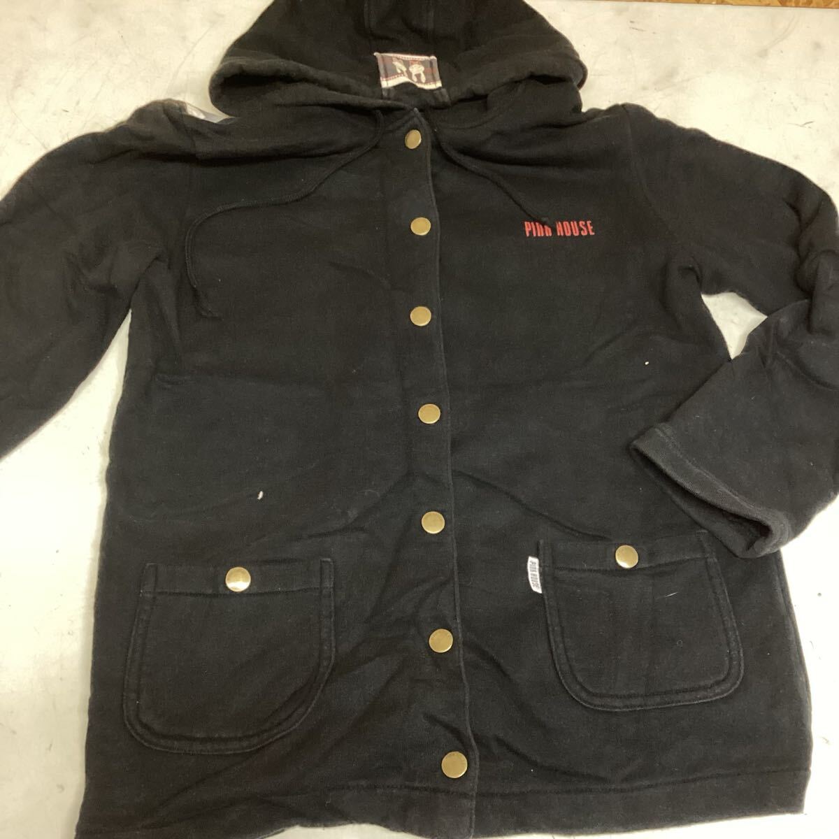 ピンクハウス 黒パーカー Mサイズ うさぎ刺繍 背面デザイン付 (ま31)拍卖