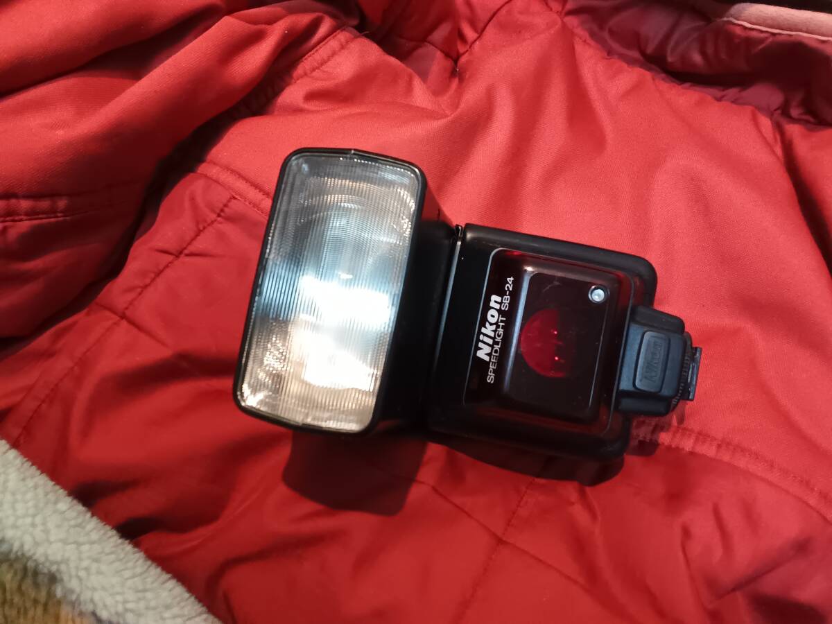 ジャンク 現状品 Nikon ニコン スピードライト SB-24 ストロボ カメラパーツ 動作未確認拍卖