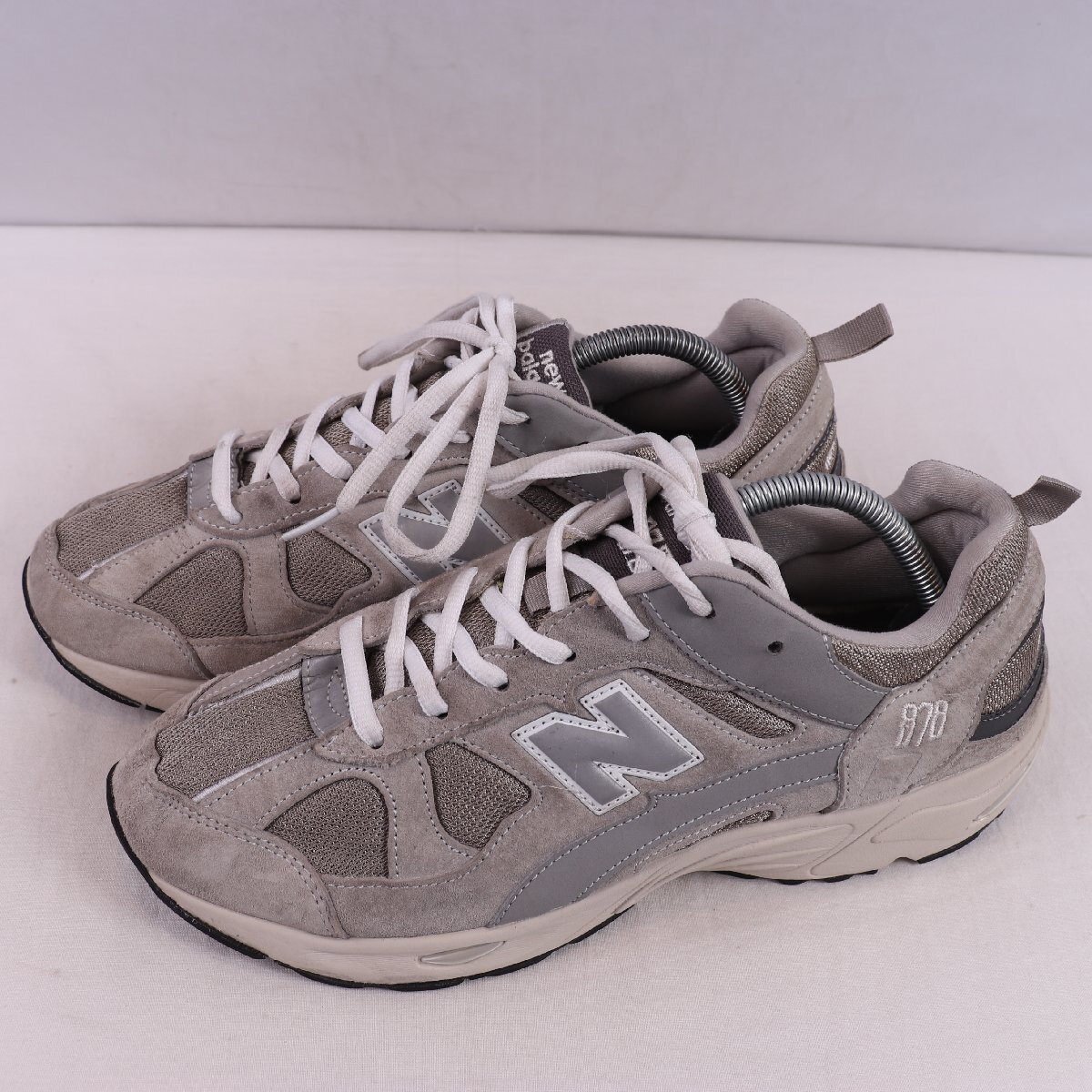 878 ニューバランス 27.5cm/new balance 灰 グレー 銀 シルバー 中古 古着 メンズ スニーカー yy7101拍卖