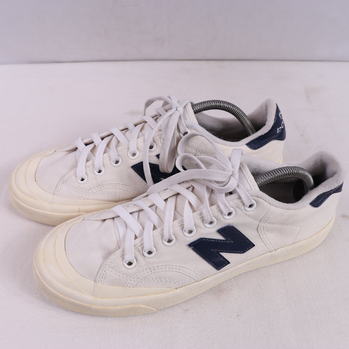 PROCTSEV ニューバランス 27.5cm/new balance 白 ホワイト 紺 ネイビー 中古 古着 メンズ スニーカー yy7190拍卖