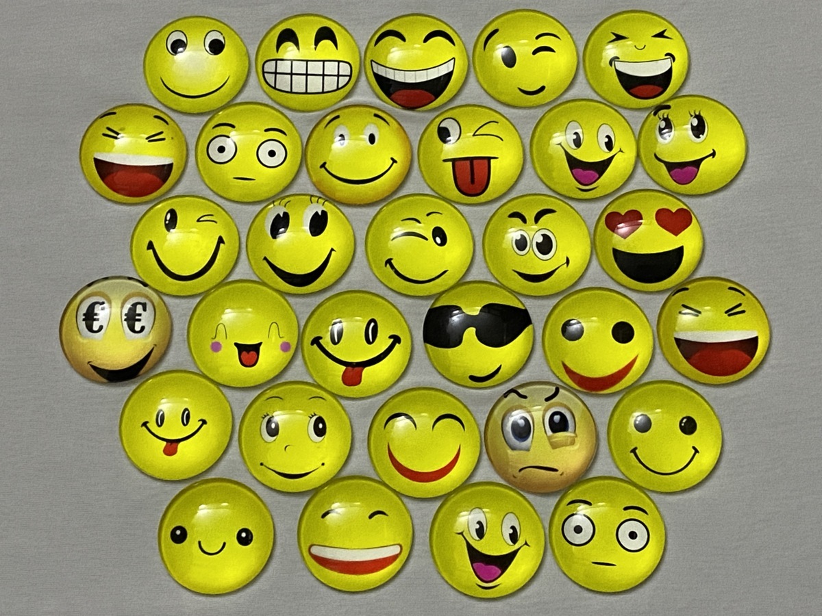 新品☆絵文字ゴルフマーカー! クリップマーカー どれが届くかお楽しみ!☆送料無料 コンペの景品にいかがですか拍卖