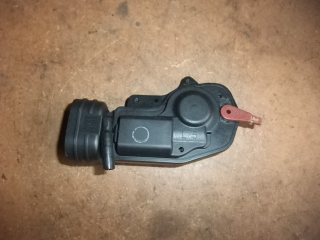 JZX100/クレスタ/右フロントドアロックアクチュエーター/右フロントドアロック/右/フロント/ドア/ロック/アクチュエーター/ドアロック/前拍卖