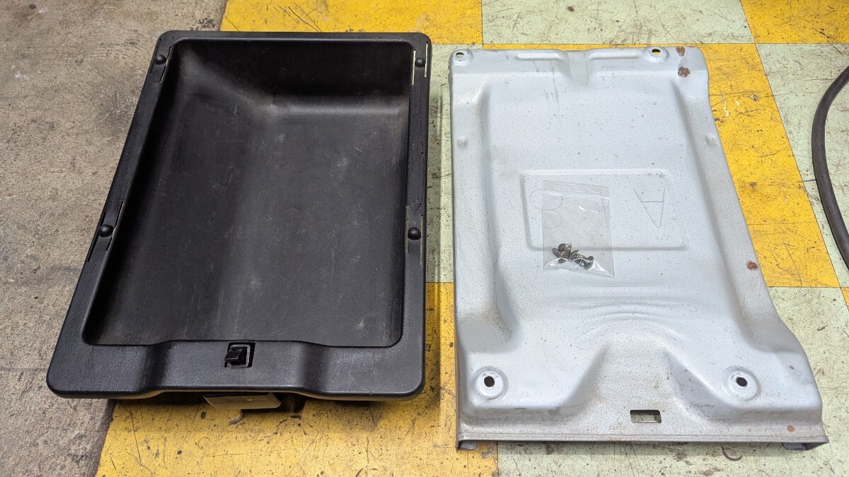 ★☆ジムニー JB23 シートアンダートレイ シューズトレイ 小物入れ☆★拍卖