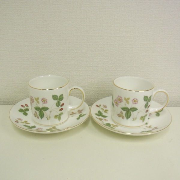 Y345-X10-544 WEDGWOOD ウェッジウッド カップ&ソーサー 2客セット いちご柄 食器 コレクション 現状品②拍卖
