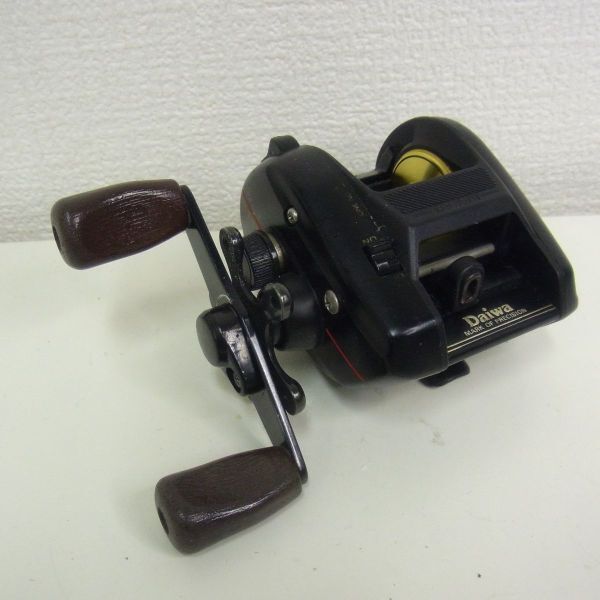 Y328-N37-4216 Daiwa ダイワ SUPER MILLIONAIRE スーパーミリオネア ST-15 リール 釣り具 フィッシング 現状品②拍卖