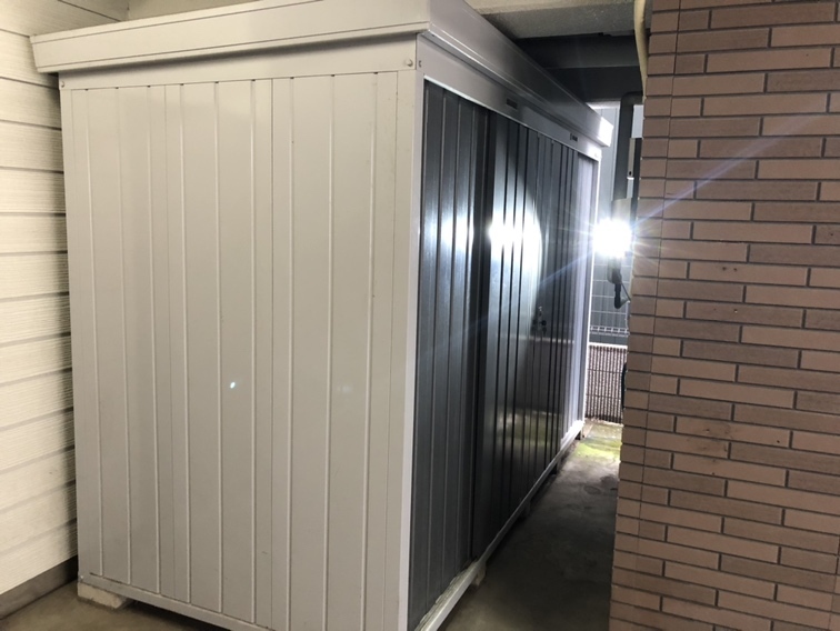 INABA イナバ物置 H2,070×W3,060×D1,370mm 鍵付き 解体済み エリア限定 埼玉県川口市発拍卖