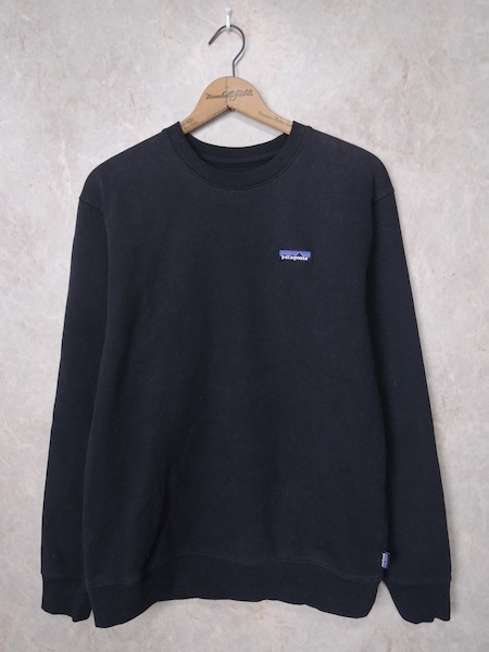 パタゴニア P-6ラベル アップライザルクルー スウェットシャツ◆メンズMサイズ(実寸L程度)/39543/黒/ブラック/アウトドア/ワンポイント拍卖