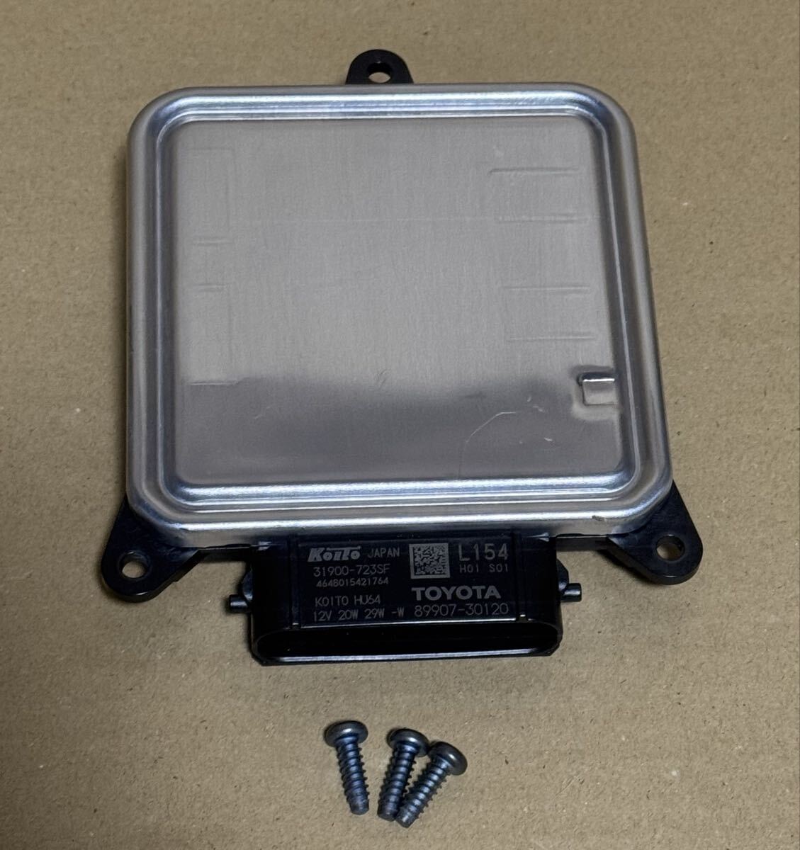 トヨタ純正 クラウン スポーツ LEDコンピューター L 左側 ヘッドライト ヘッドライトコンピューター ECU拍卖