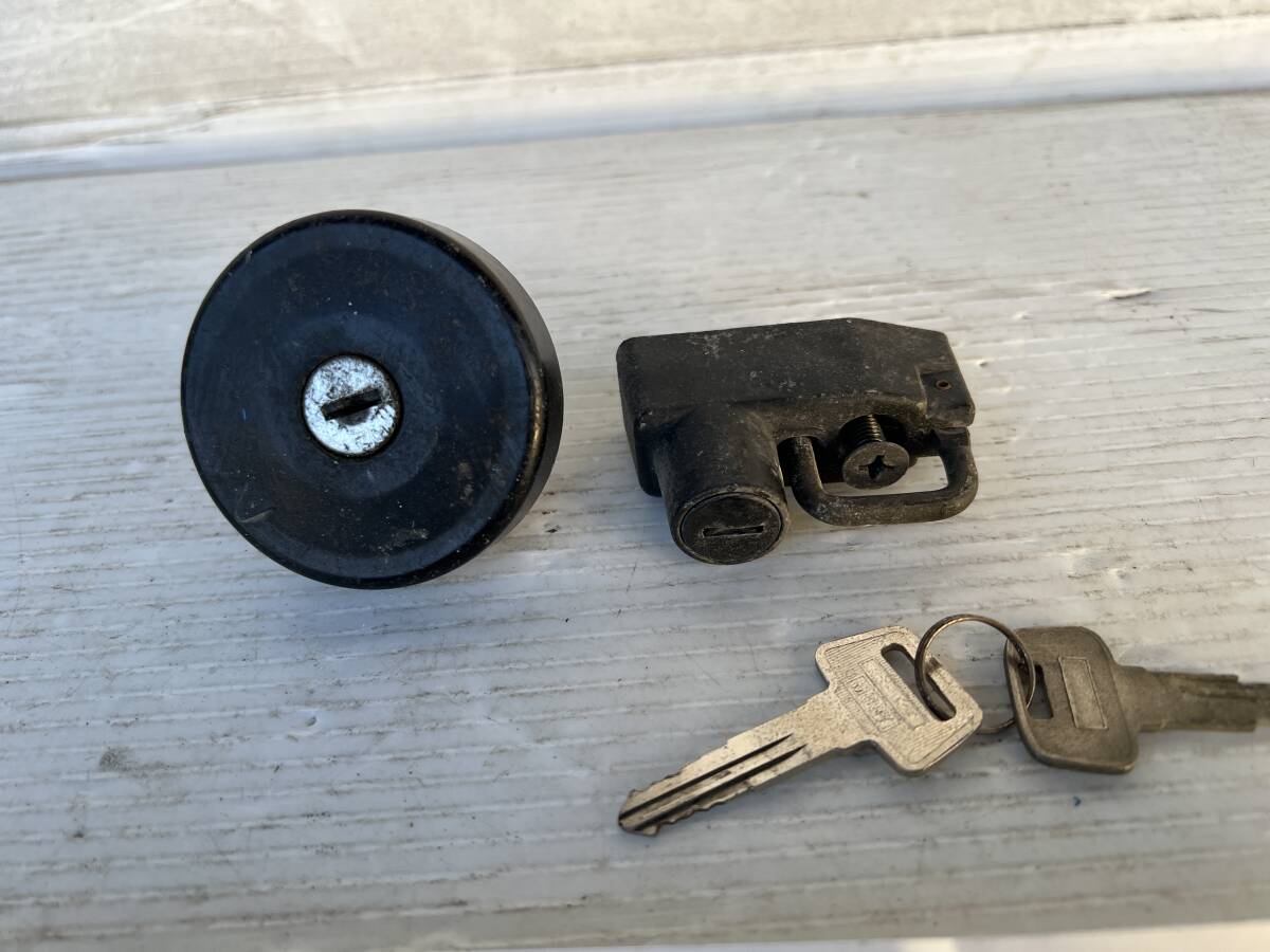 YAMAHA FZ250 フェザー キーセット 純正タンクキャップ ヘルメットホルダー拍卖