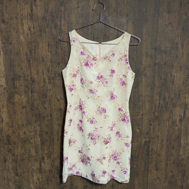 C47◇lui chantant | ルイシャンタン 花柄 ノースリーブワンピース ピンクベージュ×ピンク系 レディース 38サイズ 中古品拍卖