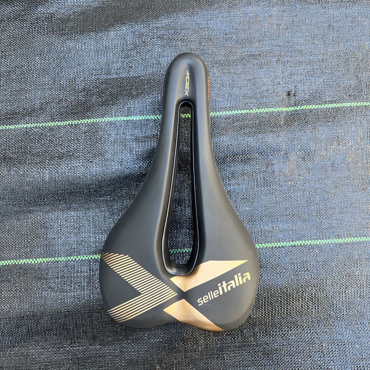 selle ITALIA DAVOS XBOW セライタリア サドル拍卖