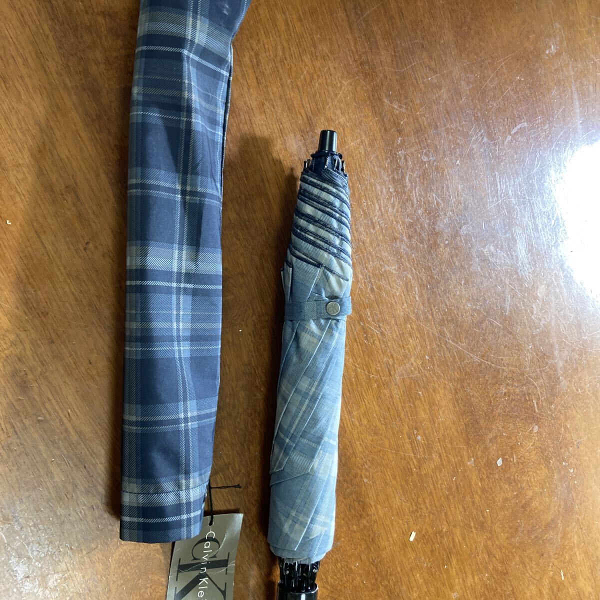 ★☆カルバンクライン傘 折りたたみ新品:未使用 タグ付きオーロラ株☆★拍卖