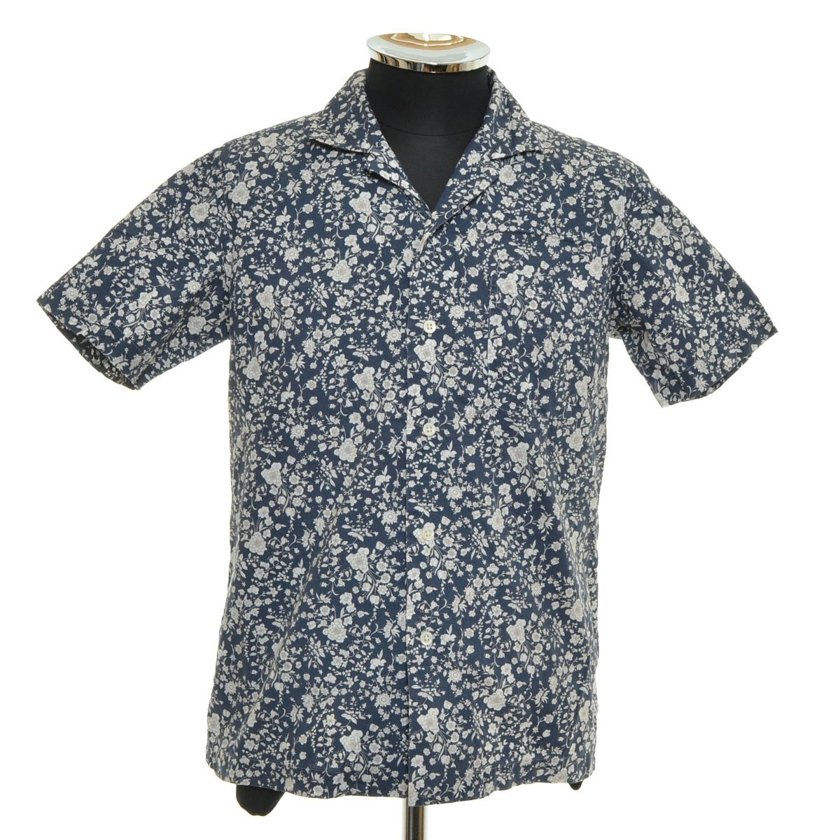 ◆564550 鎌倉シャツ ◇半袖シャツ LIBERTY オープンカラーシャツ カッタウェイ 花柄 サイズS メンズ 日本製 ネイビー 総柄拍卖