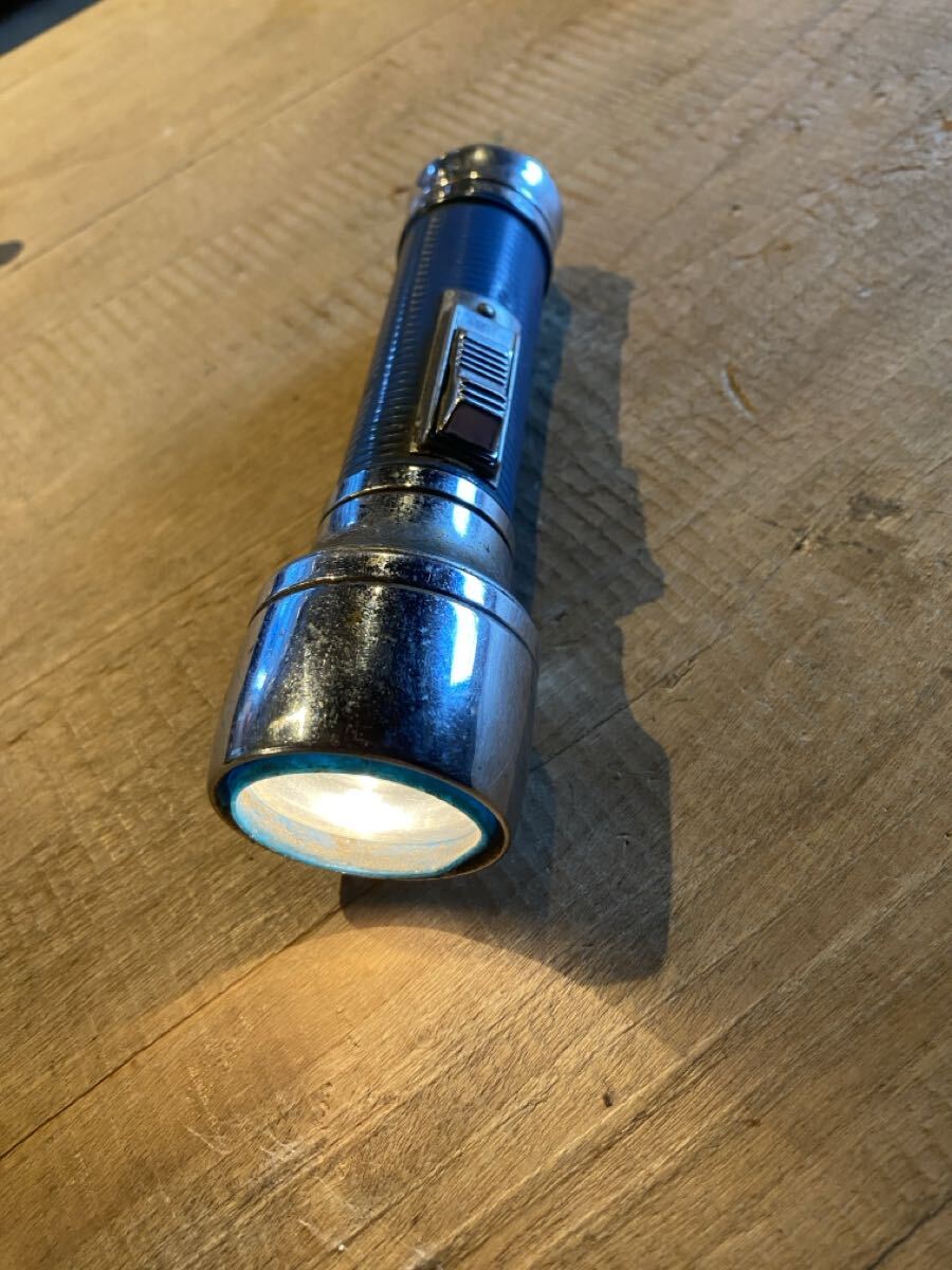 【送料無料】昭和レトロ 懐中電灯 ナショナル National 作動確認済み拍卖