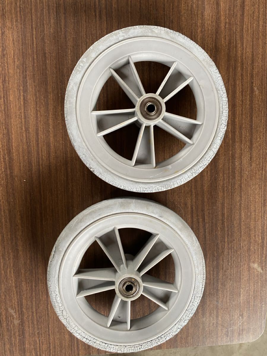 【送料無料】車椅子 タイヤ 2個セット拍卖