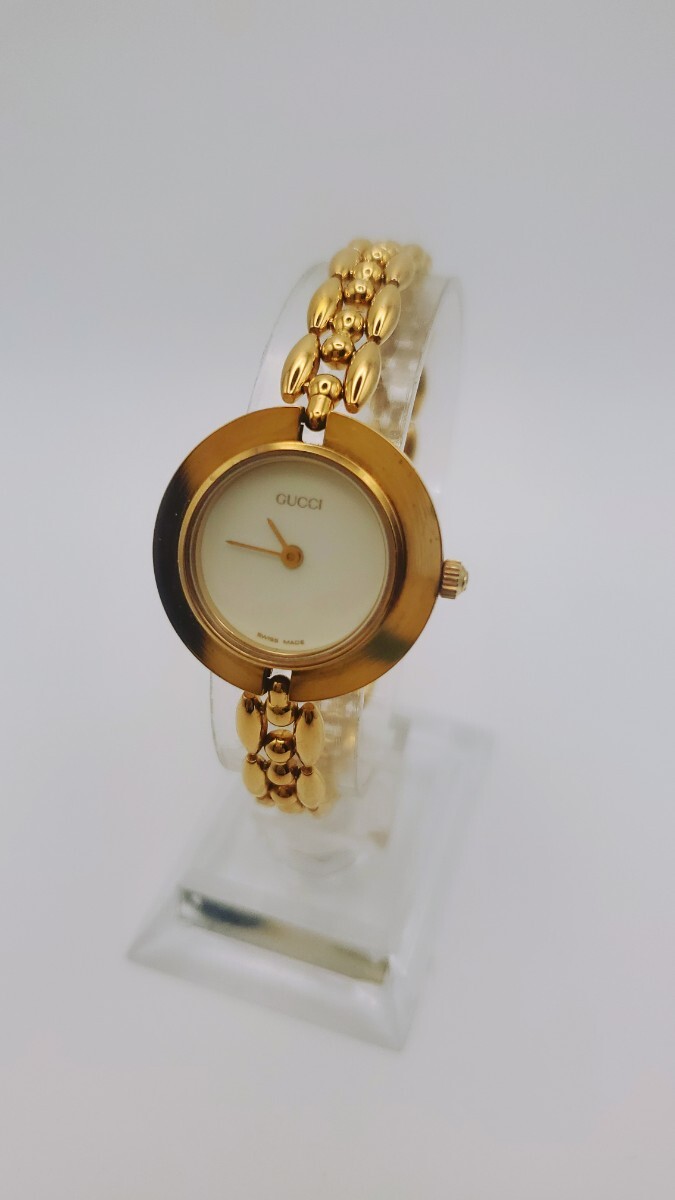 【稼働品】美品 グッチ GUCCI 11/12.2 。白。 クォーツ拍卖