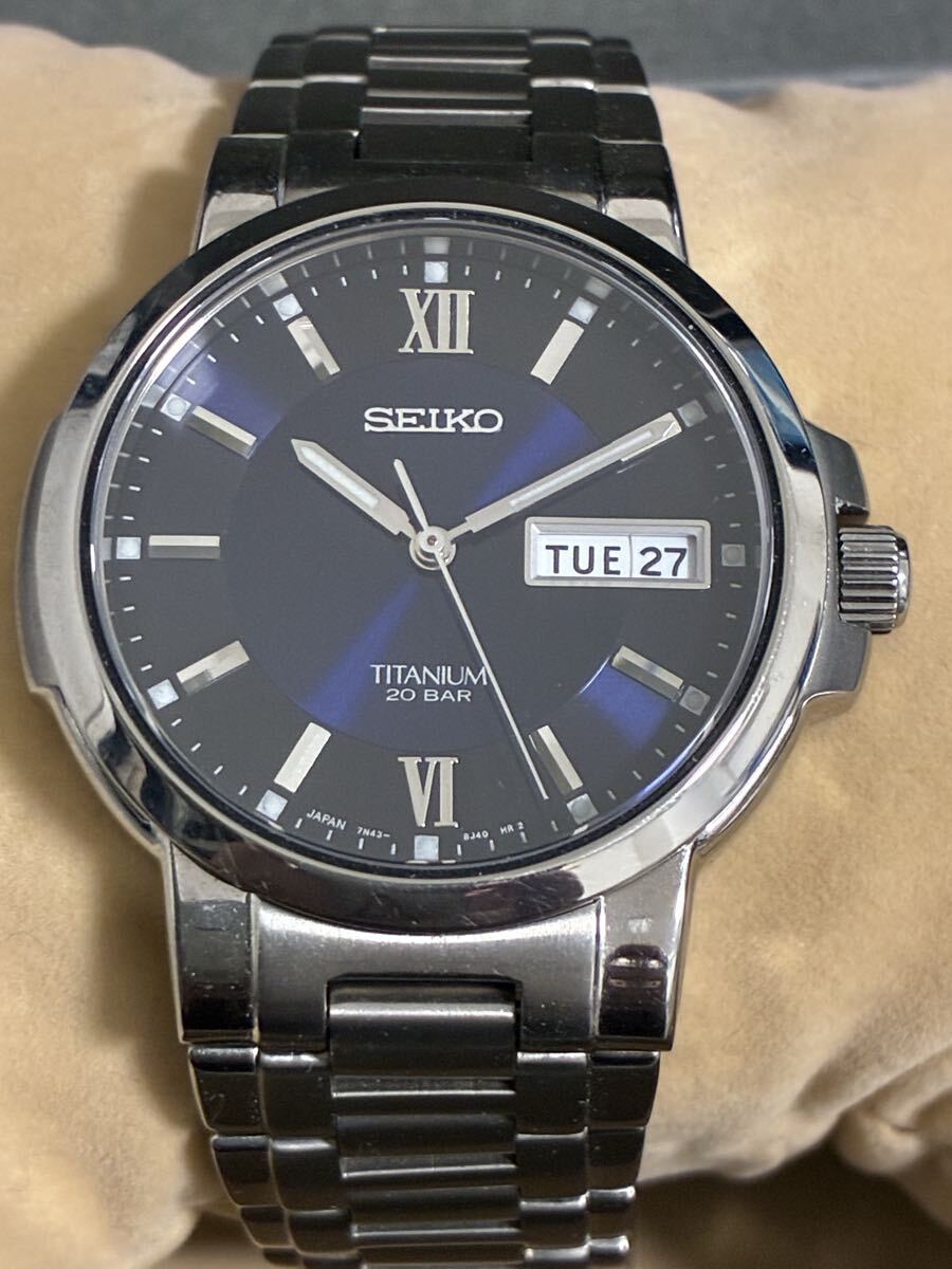 1円 SEIKO セイコー TITANIUM 7N43-7B80 ブルー文字盤 チタンモデル 軽量 メンズ 腕時計 デイデイト 稼働品拍卖