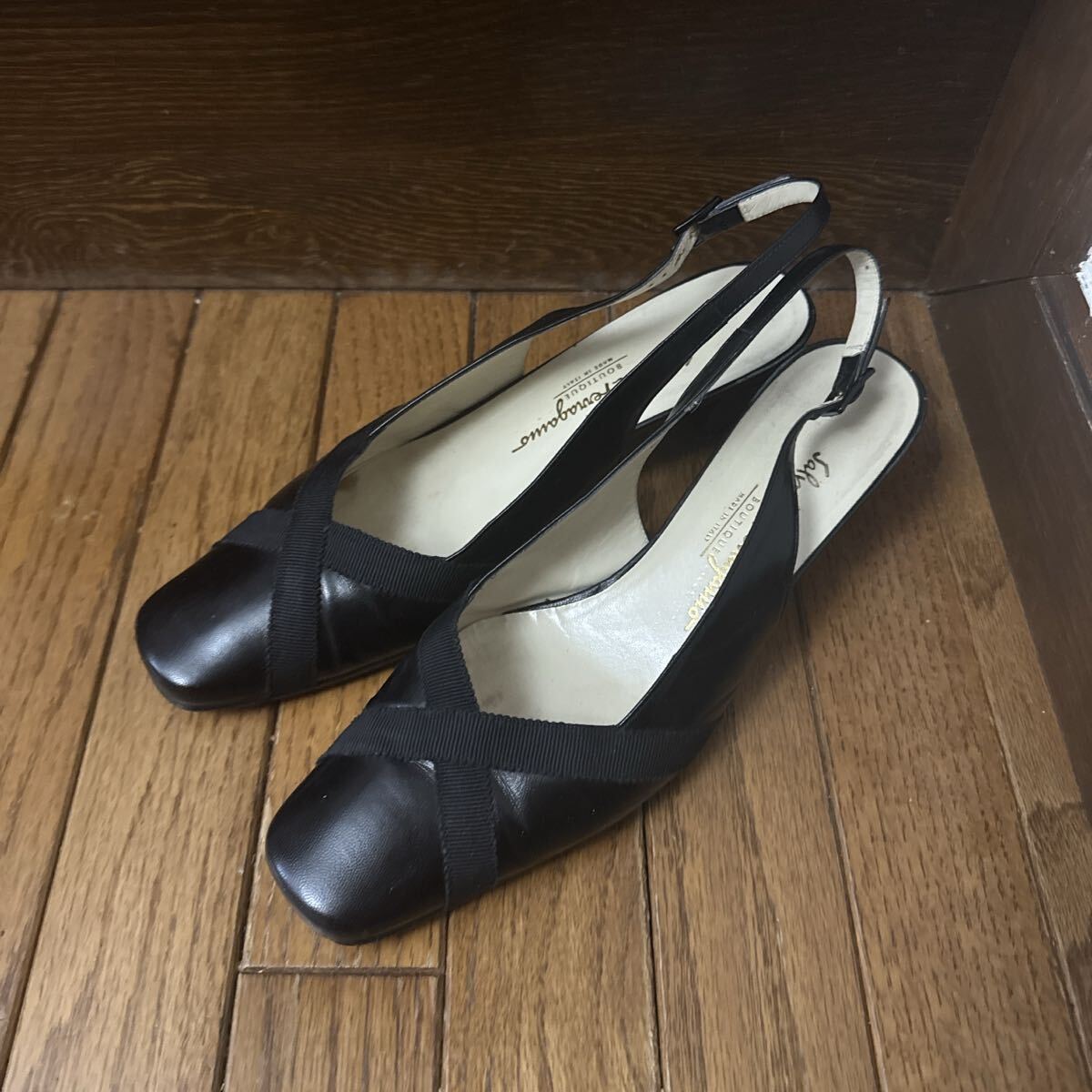 フェラガモ パンプス バックストラップ 7.5c拍卖