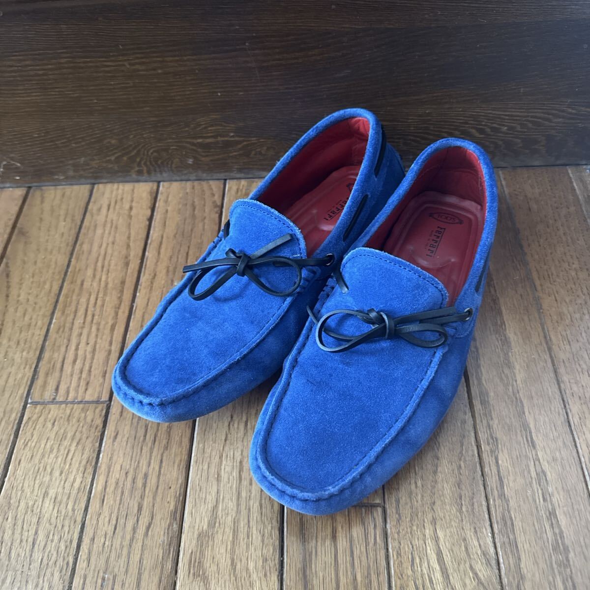 トッズ フェラガモ ローファー ブルー 6.5拍卖