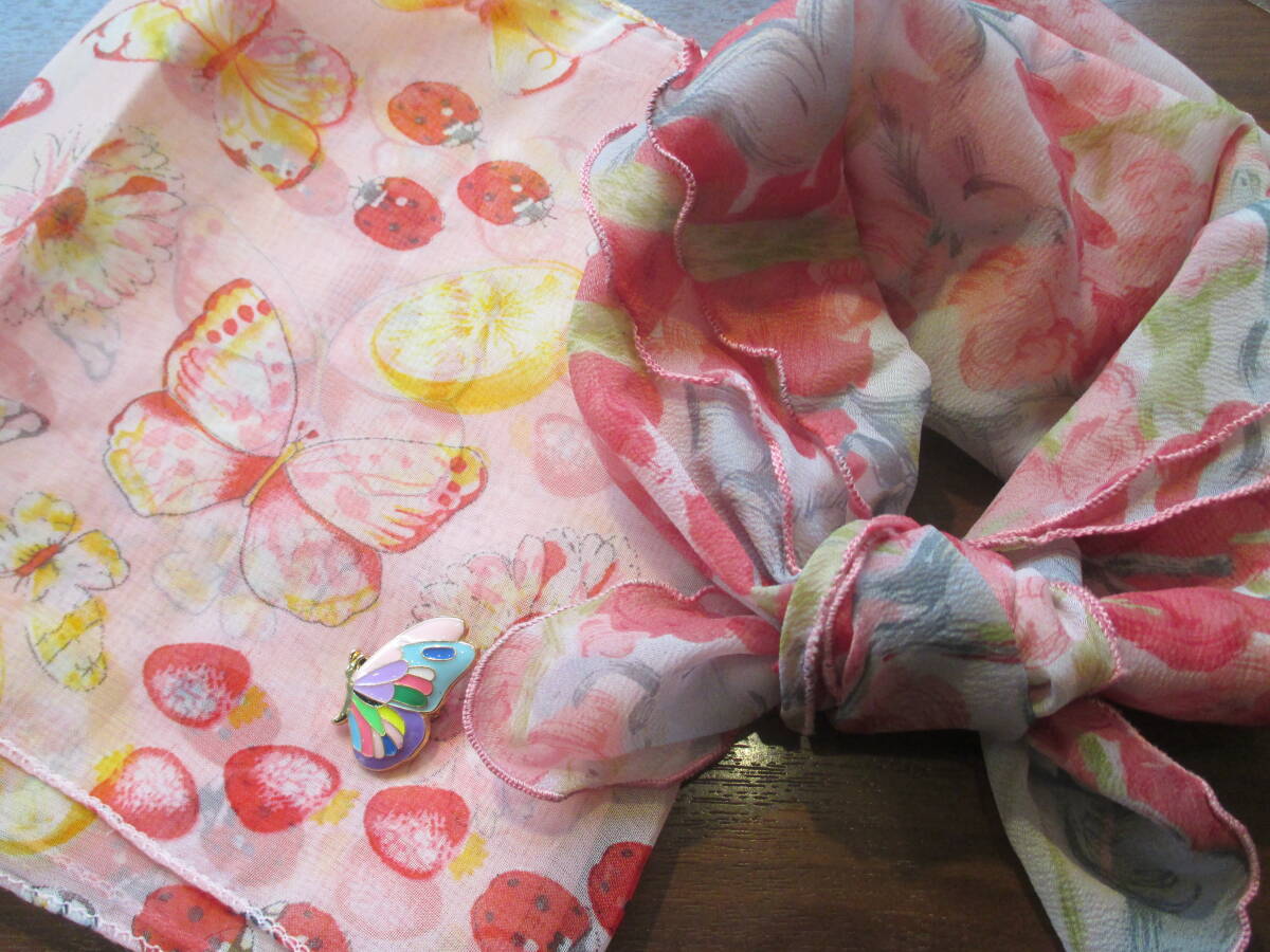 ☆スカーフ☆ヨーロッパ輸入☆いちご☆蝶☆動物柄☆馬☆ブローチ☆カラフル☆フルーツ柄☆まとめて☆ピンク☆ファンシー☆レモン☆お花拍卖