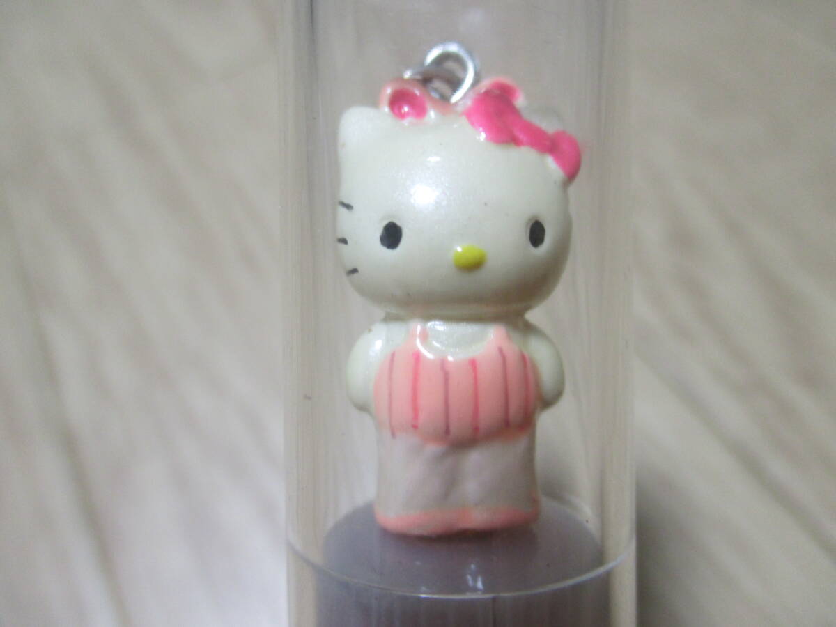 コスメキティ☆ハローキティ☆メイクアップコレクション☆キティマスコット☆根付け☆ご当地キティ☆ストラップ☆マニキュア☆チャーム☆拍卖