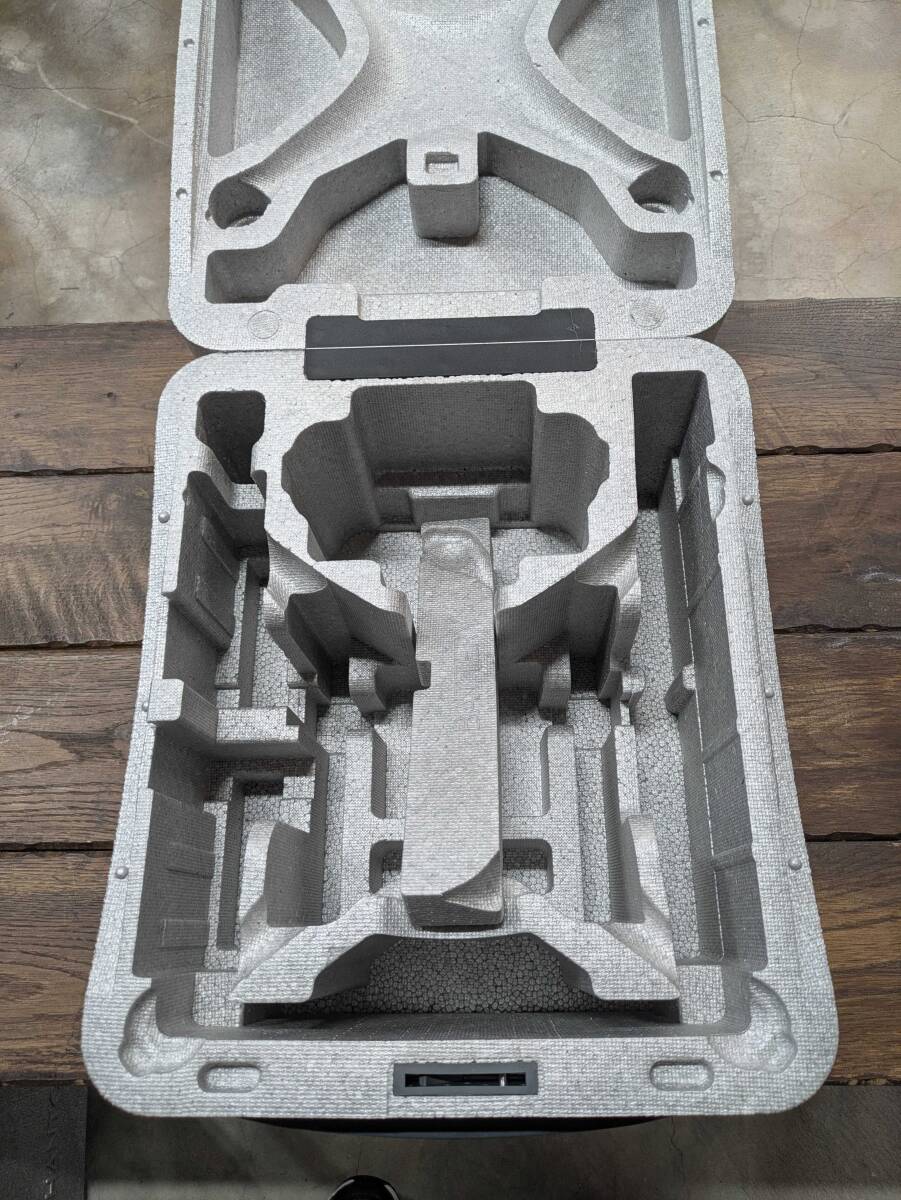 DJI Phantom 4 用 純正ケース拍卖