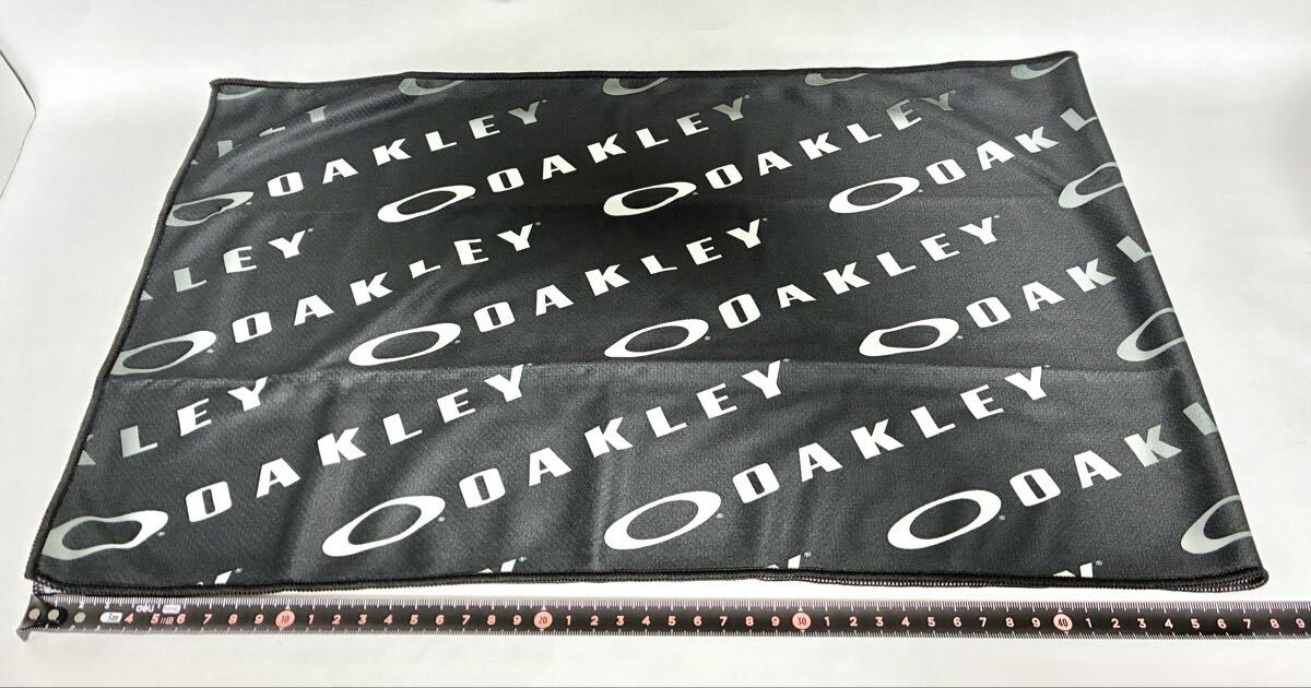 OAKLEY ESSENTIAL cool towel 22.0 02E拍卖