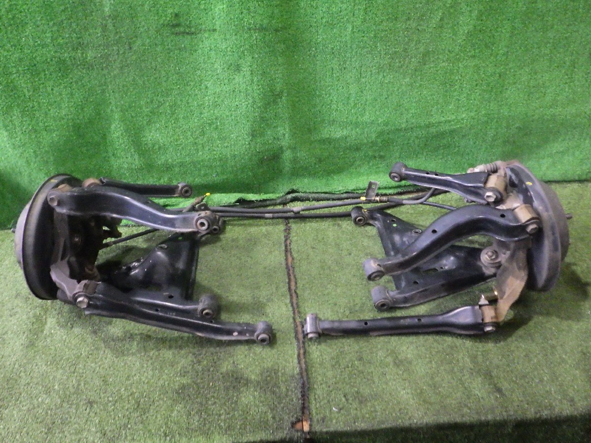 ◆ 日産 ローレル C35 HC35 【 リア ナックル ハブ 左右セット 】 リアアーム キャリパー ブレーキワイヤー付 中古 J113 2I8-6 ◆拍卖