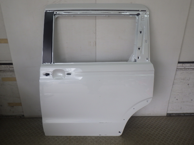 A-2730 GT2 GT4 GT6 GT8 フリード クロスター 左 スライドドア リアドア パネル NH883P プラチナホワイトパール 67550-33F-J10ZZ 中古 即決拍卖