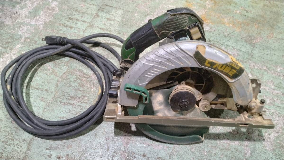 造作丸ノコ 中古 日立工機 C7UB2 通電確認済 ジャンク品 丸鋸 マルノコ 拍卖