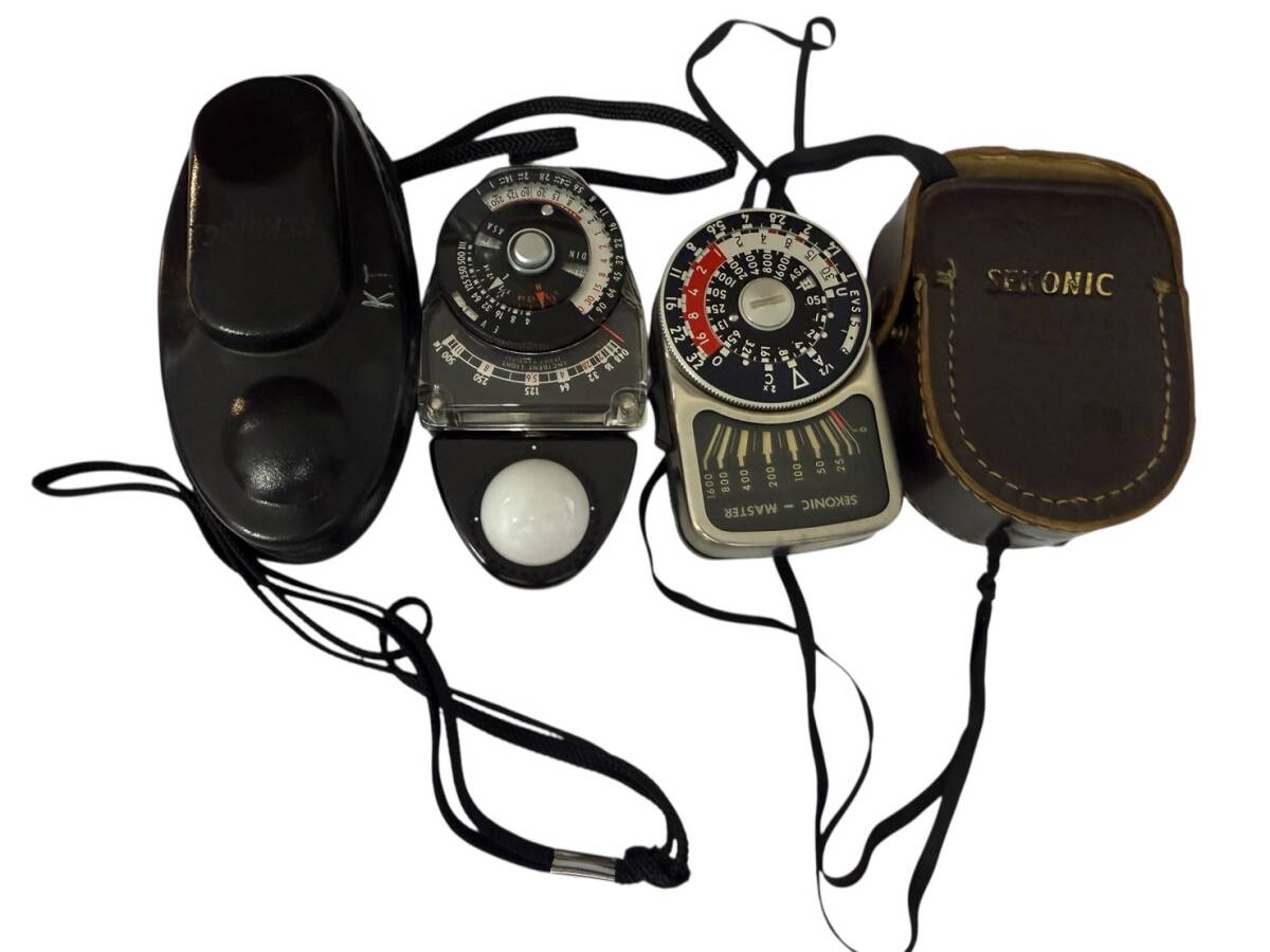 ●S7-10-484『SEKONIC-MASTER MODEL L-104』『SEKONIC STUDIO DELUXE L-28c』露出計 2点 まとめ 中古品 現状品 ケース付拍卖