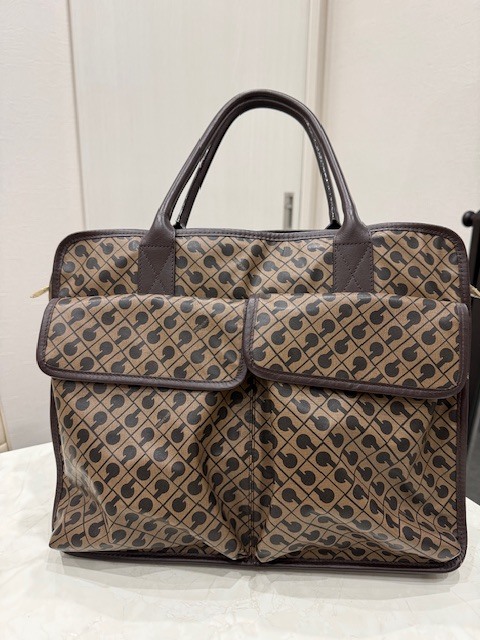 ●H7-10-110 GHERARDINI ゲラルディーニ トートバッグ 鞄 総柄 ブラウン系 中古拍卖