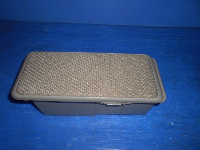 903218 ダイハツ タント LA600S アームレストBOX拍卖