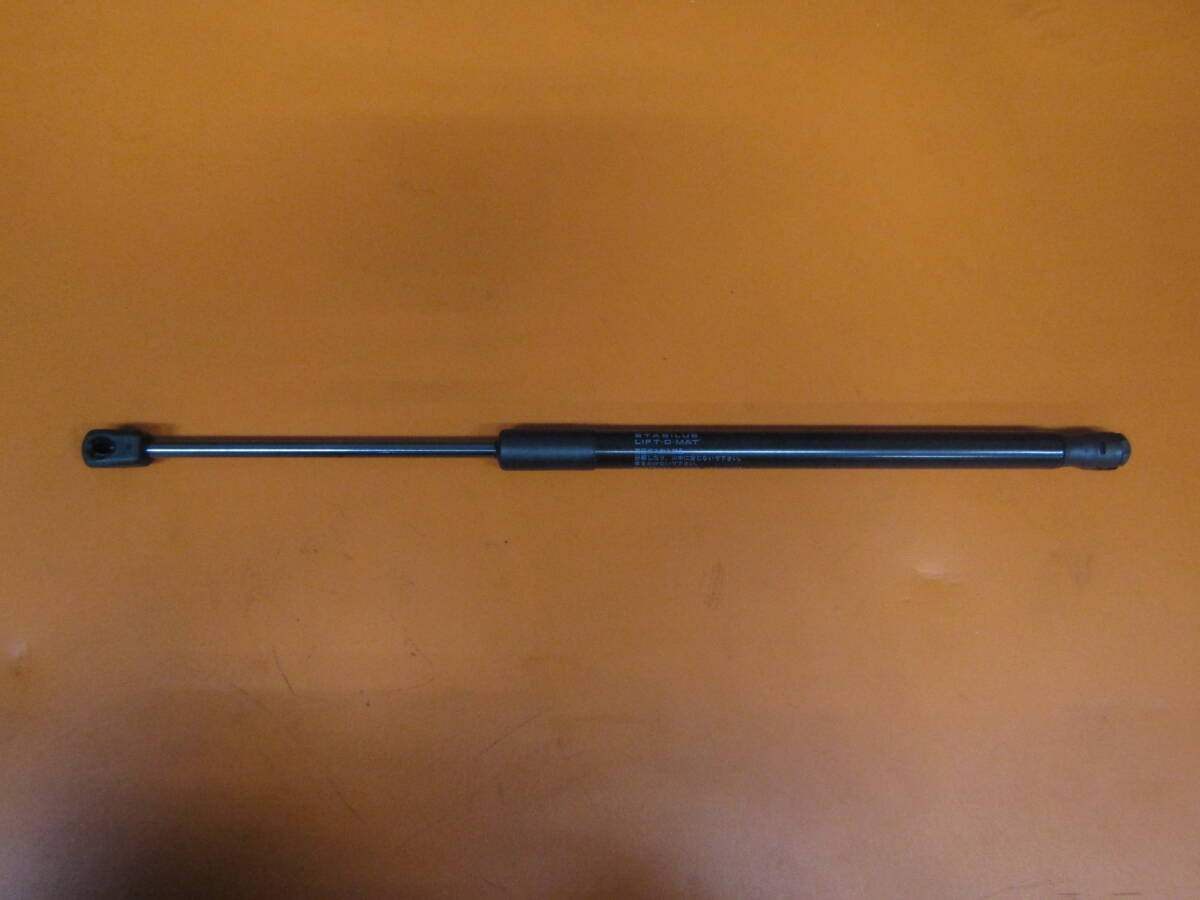 ☆送料無料☆新車外し☆スズキ JB64W JB74W ジムニー ジムニーシエラ 純正 トランクダンパー リアゲートダンパー 81850-77R01拍卖