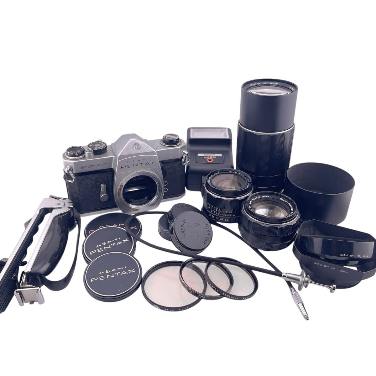 ASAHI PENTAX SPOTMATIC 一眼レフ フィルムカメラ レンズ カメラアクセサリー セット TAKUMAR 1:4/200 1:1.4/50 1:3.5/28 (k10806-SJ115-1拍卖