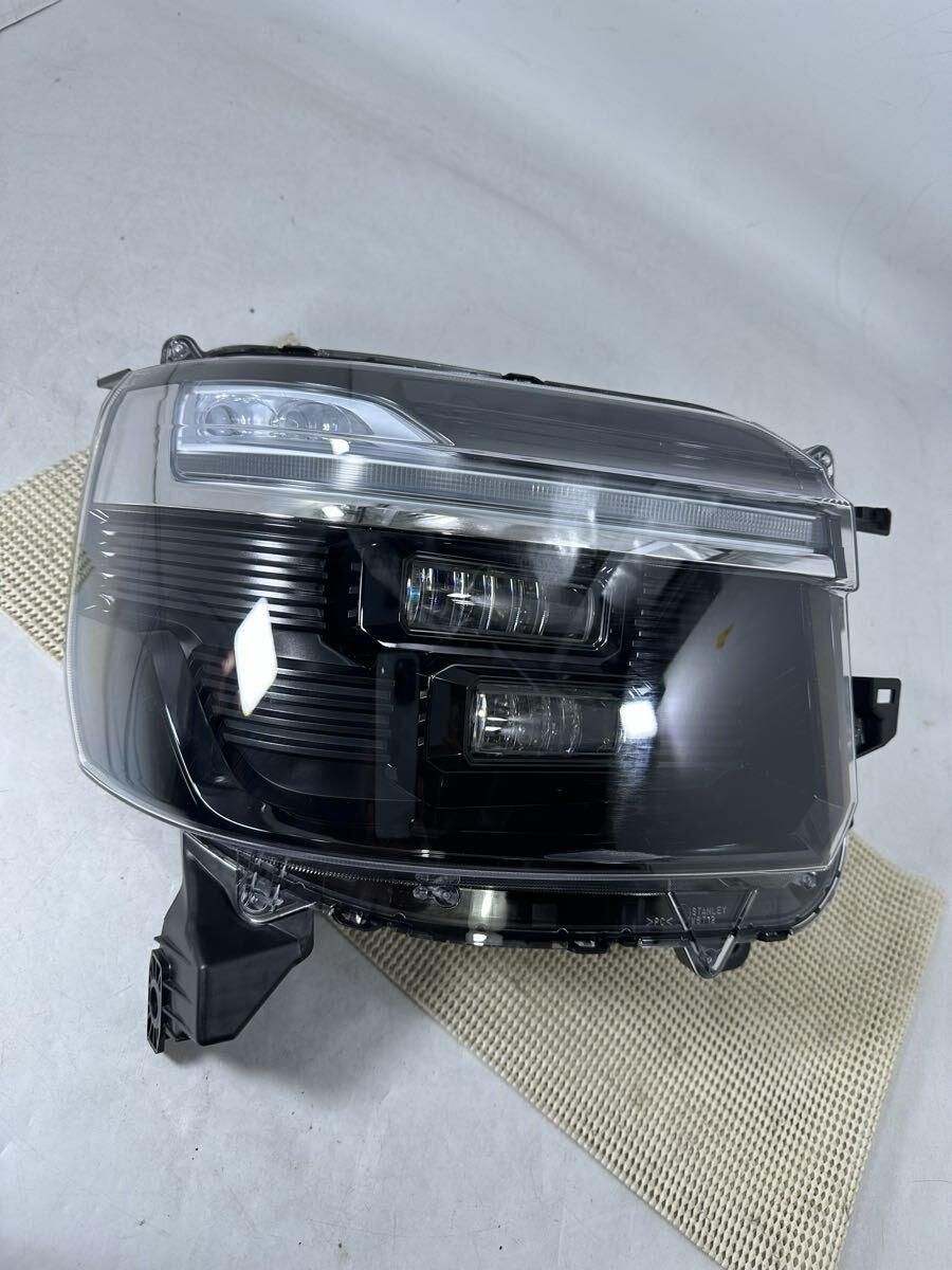 M44-3-3 N-BOXカスタム JF5 JF6 打刻J W6712   ヘッドライト拍卖