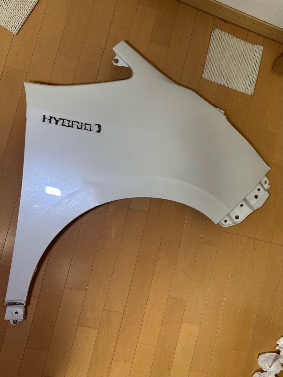 M28-1-5 ノア  右 ZWR80 ZRR80 ZRR85 フェンダー エスクァイア拍卖