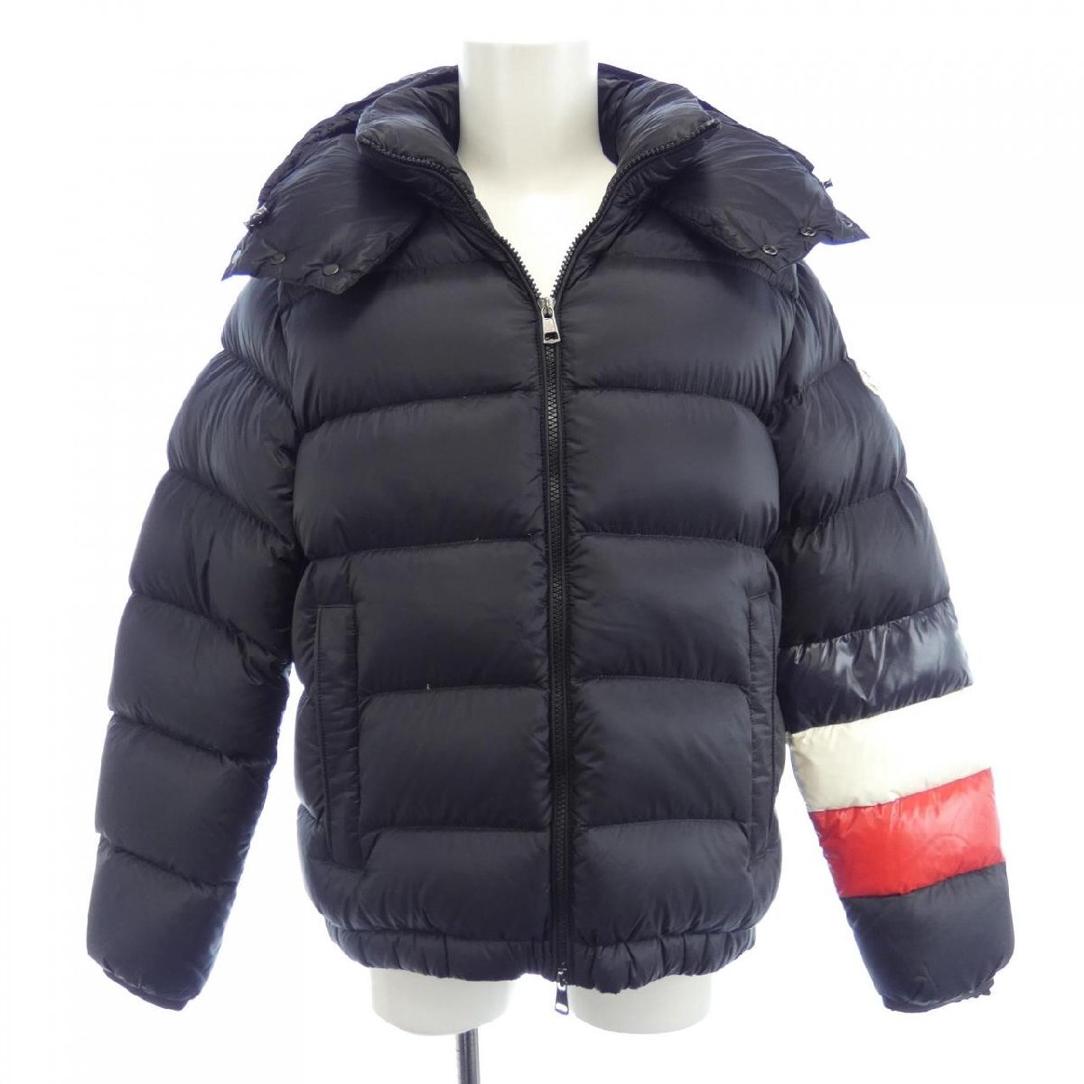 モンクレール MONCLER WILLM ダウンジャケット拍卖