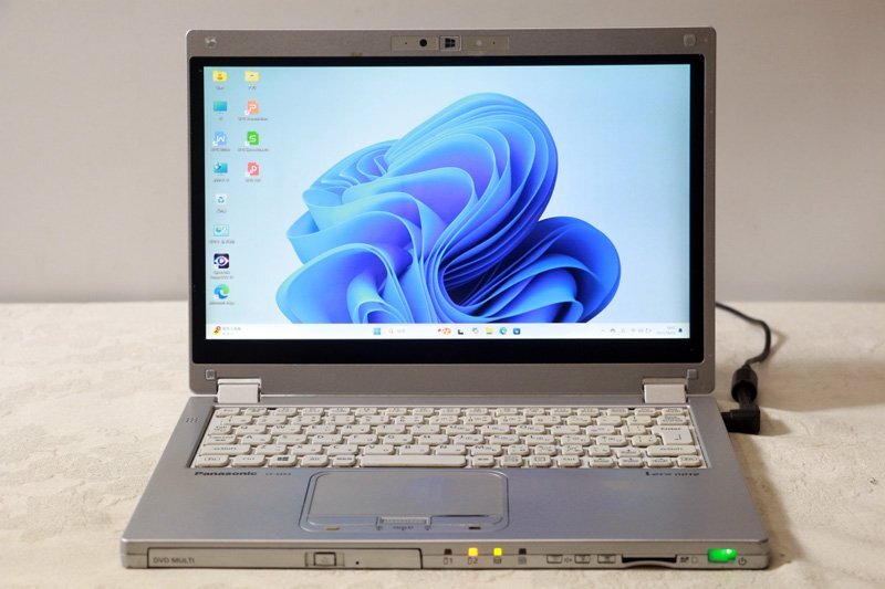 Panasonic CF-MX3JDCCS Core i5 4310U 2.00GHz 4GB SSD128GB DVDSマルチ Win10 タッチパネル カメラ WPS Office付き 3ヶ月保証 wn8808拍卖