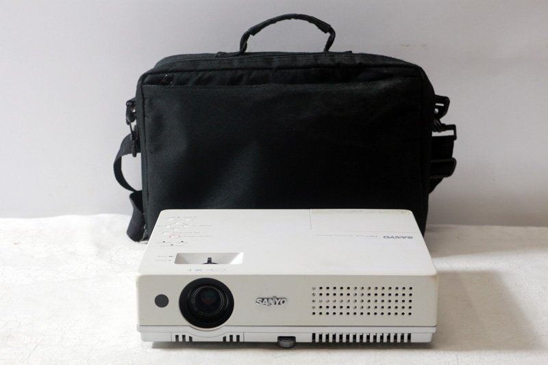 「中古品」SANYO LP-XW60 ビジネスプロジェクター 2000lm wp2104拍卖