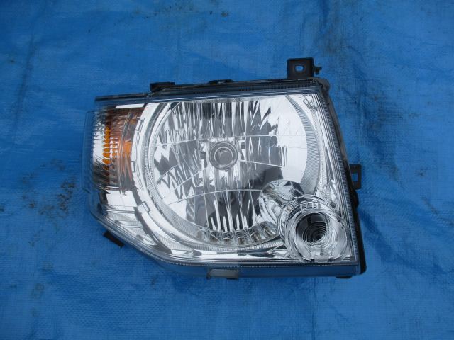 ☆★ABA-H58A パジェロミニ ハロゲンヘッドライト右★☆拍卖