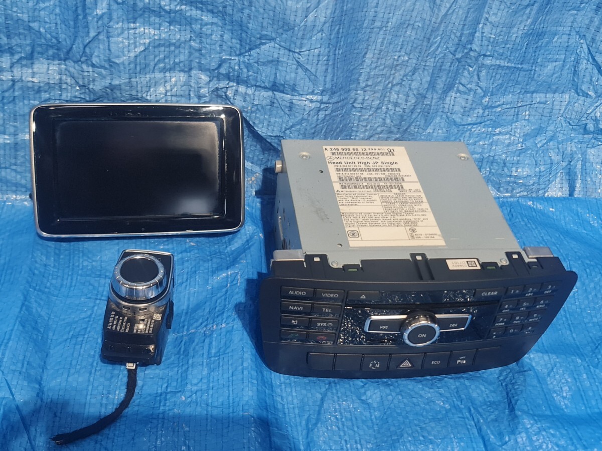 ベンツ Bクラス W246 DBA-246242 純正 ナビユニット モニター スイッチ付 マルチモニター拍卖