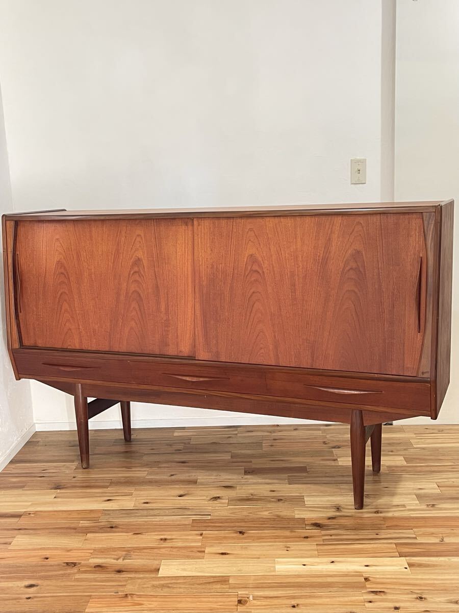 北欧 デンマーク ヴィンテージ チーク オイルフィニッシュ サイドボード キャビネット ビンテージ アンティーク ミッドセンチュリー拍卖