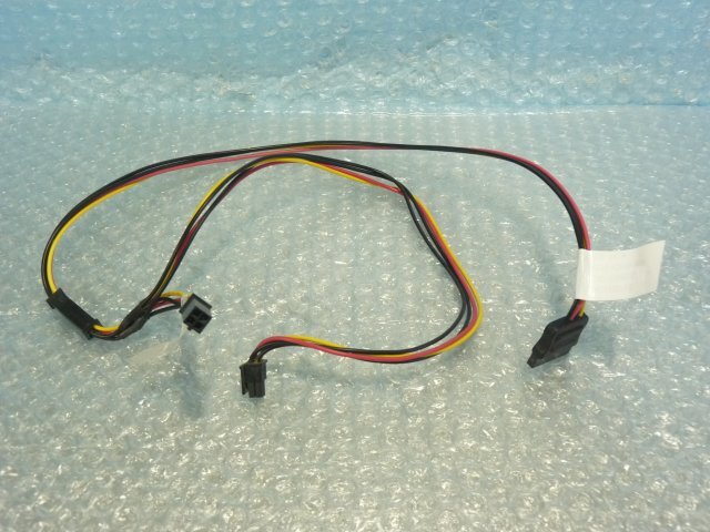 1REM // Fujitsu PRIMERGY TX2550 M4 の 内部用SATA電源ケーブル / A3C40110679 A3C40178583 //在庫7拍卖