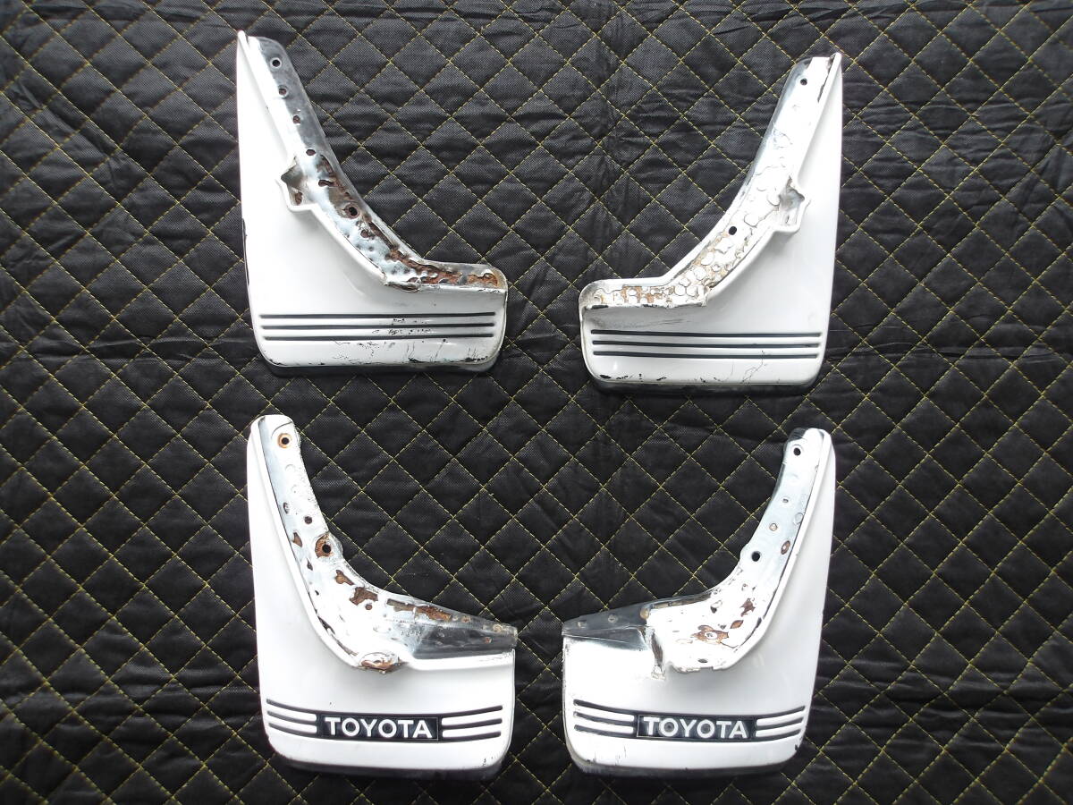 当時物 トヨタ 純正 GX71 マッドガード 泥除け 4枚セット 1台分 76603-22010 白 ホワイト 旧車(NH倉庫:管理301)拍卖