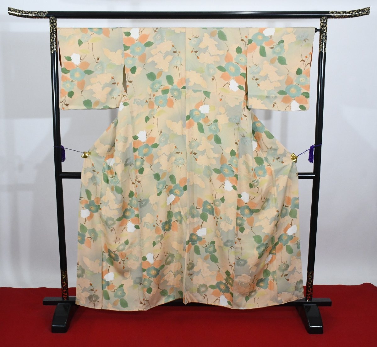 小紋 着物 袷 花 綸子 枝葉蕾 鳥の子色 身丈152cm 裄丈66cm ★ kb-7396 桜庭呉服店拍卖