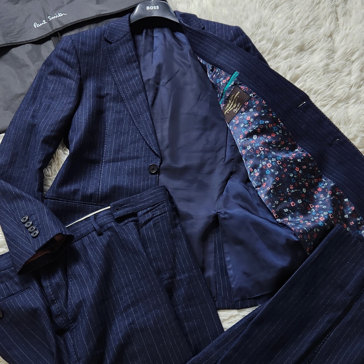 極美品!!幻のXL!!Paul Smith ポールスミス 現行タグ CARLO BARBERA スーツ セットアップ 裏地花柄 シルク ハンガー ガーメント付 ネイビー拍卖