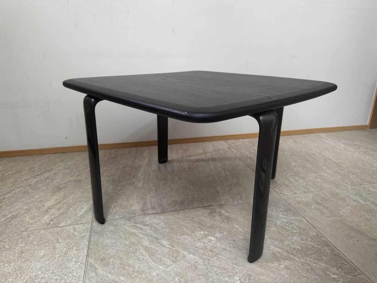 Minotti ミノッティ 正規品 イタリア製 センターテーブル サイドテーブル ローテーブル W590 D590 H380 高級 モダンデザイン カッシーナ拍卖